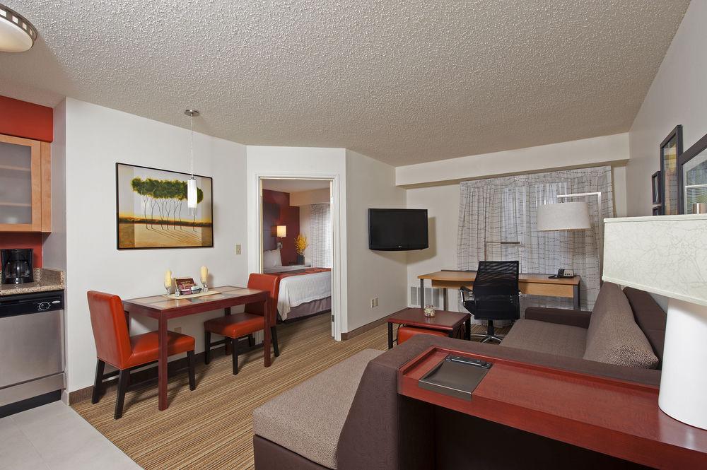 Residence Inn Lansing West Delta Center Township Exterior foto